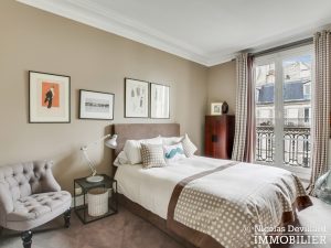 Alma Marceau – Duplex dernier étage, vue panoramique et prestations luxueuses – 75116 Paris (7)