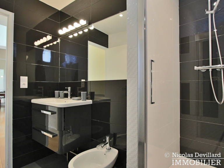 Village de Passy – Grand salon, charme et beaux volumes – 75016 Paris (13)