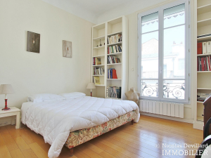 Village de Passy – Grand salon, charme et beaux volumes – 75016 Paris (15)