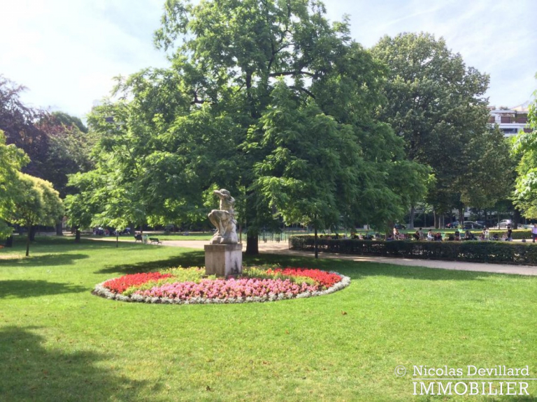 Village de Passy – Grand salon, charme et beaux volumes – 75016 Paris (18)