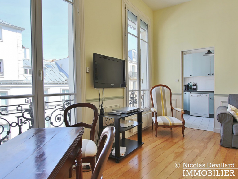 Village de Passy – Grand salon, charme et beaux volumes – 75016 Paris (7)