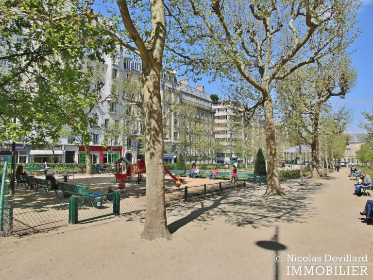 VaugirardMairie du XVème – Terrasse avec superbe vue Tour Eiffel – 75015 Paris (1)