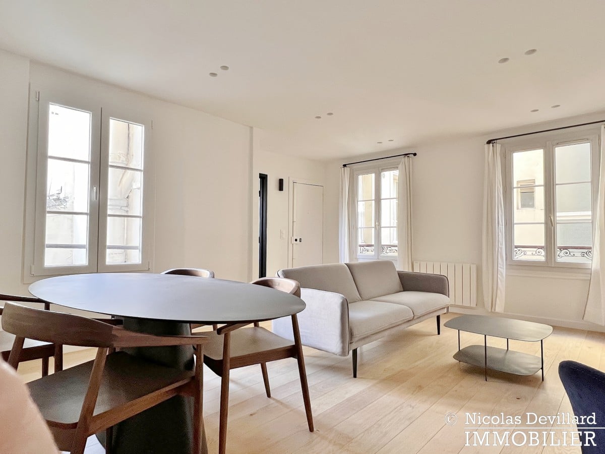 Lire la suite à propos de l’article Hoche/Faubourg Saint-Honoré – Calme, rénové et très soigné – 75008 Paris