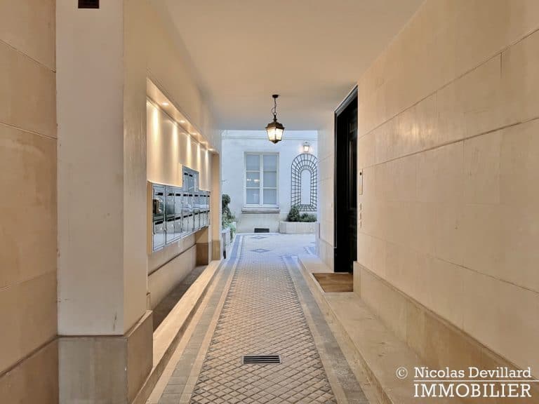 HocheFaubourg Saint Honoré – Calme, rénové et très soigné – 75008 Paris (13)