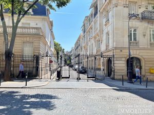 Victor Hugo – Studio rénové au calme d’une voie privée – 75116 Paris (29)