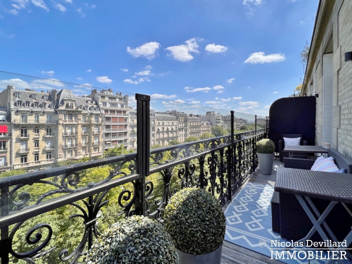 TrocadéroGeorges Mandel – Etage élevé, grands volumes, belles vues et balcons 75116 Paris (11)