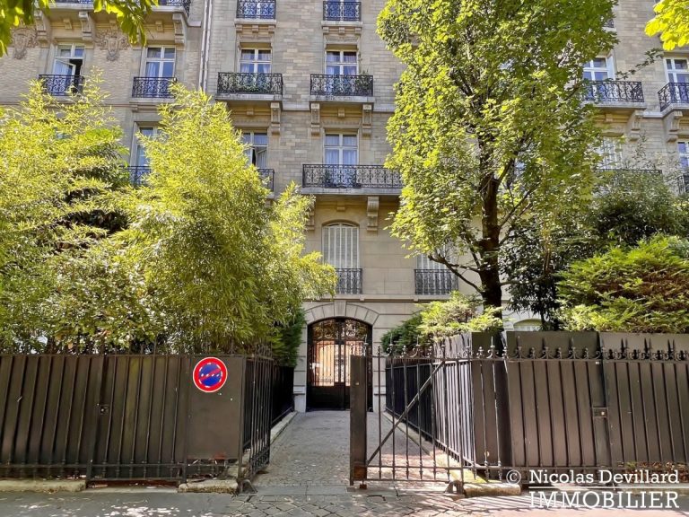 TrocadéroGeorges Mandel – Etage élevé, grands volumes, belles vues et balcons -75116 Paris (30)