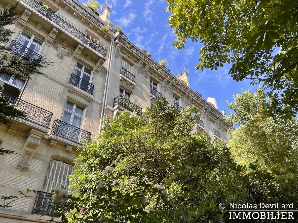 TrocadéroGeorges Mandel – Etage élevé, grands volumes, belles vues et balcons 75116 Paris (31)