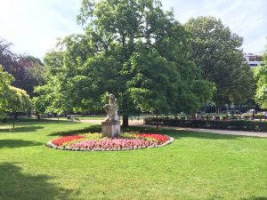 Village de Passy – Familial, calme et ensoleillé – 75016 Paris (25)