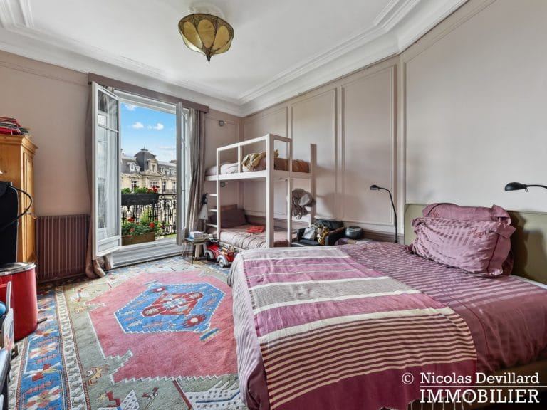 VilliersLévis – Splendide Haussmannien familial en étage élevé avec balcon et vues – 75017 Paris (12)