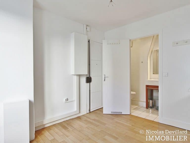 MaraisPlace des Vosges – Esprit loft, calme, charme et volume 75003 Paris (27)