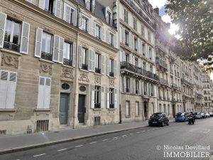 Breteuil’s avenue – High end townhouse with large rooms, light and view – Paris 7th (40)