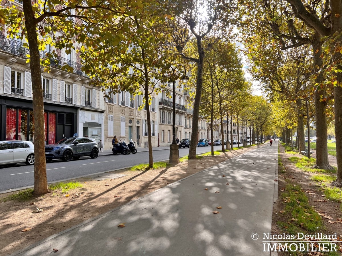 Breteuil’s avenue – High end townhouse with large rooms, light and view – Paris 7th (41)