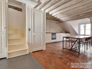 Faubourg Saint HonoréElysée – Dernier étage rénové esprit loft – 75008 Paris (49)