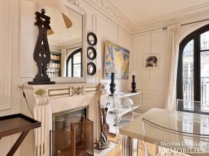 Vaneau – Parquet, moulures, cheminée et grand charme – 75007 Paris (13)