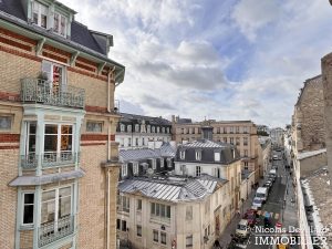 Vaneau – Parquet, moulures, cheminée et grand charme – 75007 Paris (20)
