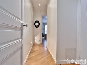 Vaneau – Parquet, moulures, cheminée et grand charme – 75007 Paris (27)
