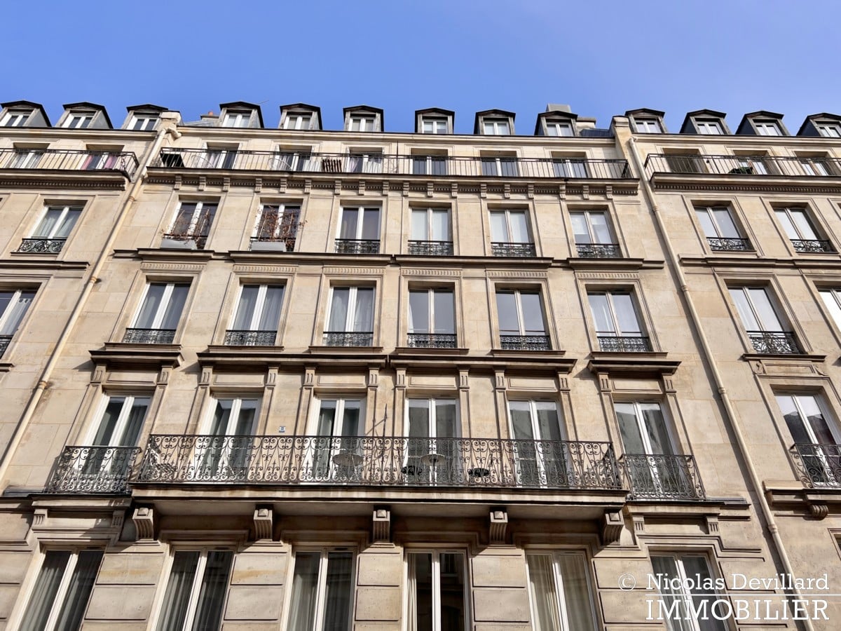 TrocadéroVictor Hugo – Etage élevé, plein soleil et balcon – 75116 Paris (1)