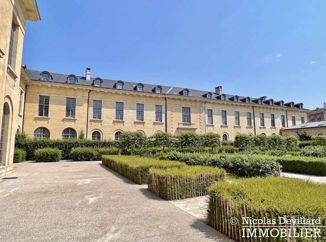 Carré RichaudNotre Dame – Dernier étage, vue dégagée, calme et charme – 78000 Versailles (3)