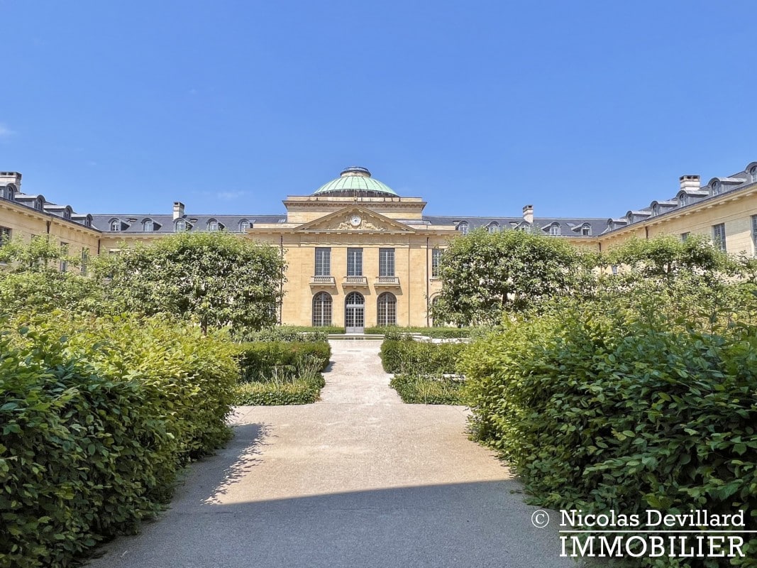 Carré RichaudNotre Dame – Dernier étage, vue dégagée, calme et charme – 78000 Versailles (5)
