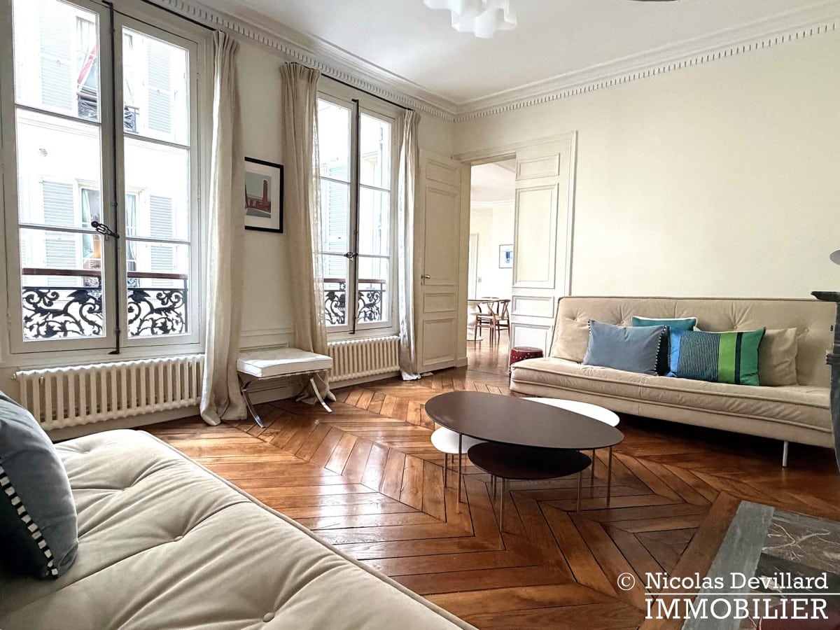 Lire la suite à propos de l’article Rue du Bac/Varenne – Caractère parisien, charme et calme – 75007 Paris