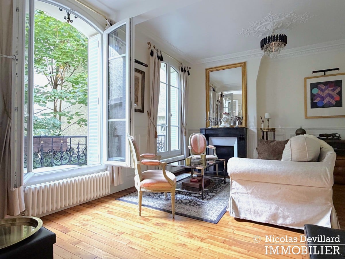 Read more about the article Pierre 1er de Serbie/Marceau – Typical Parisian renovated on garden – Paris 16th